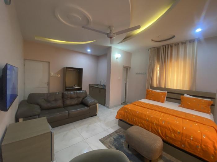 c7 hazelwood residence and suites