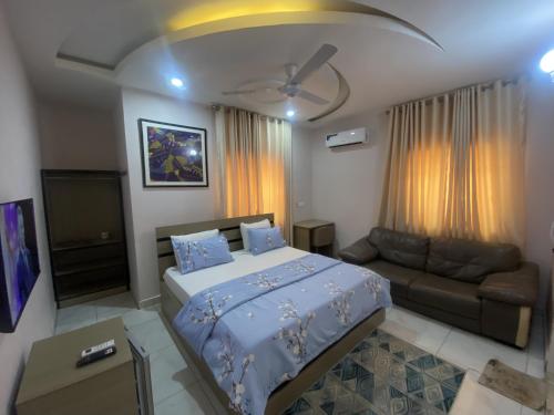 c7 hazelwood residence and suites