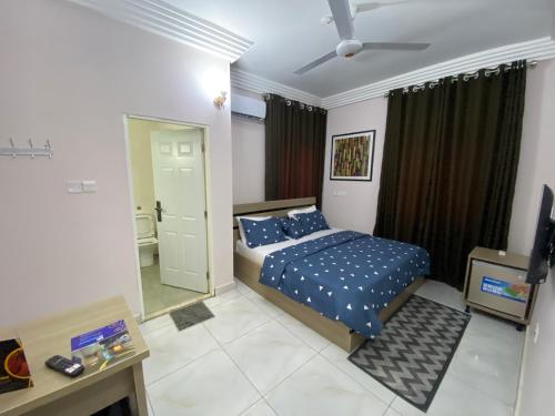 c7 hazelwood residence and suites