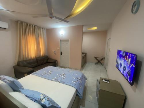 c7 hazelwood residence and suites