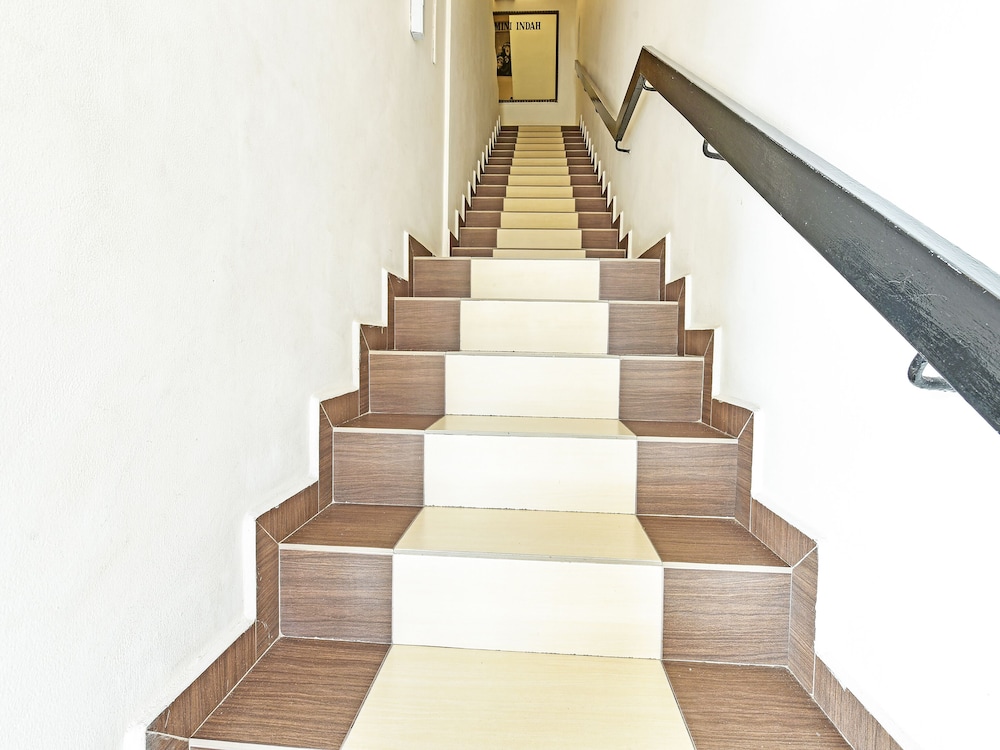 oyo 90727 hotel mini indah