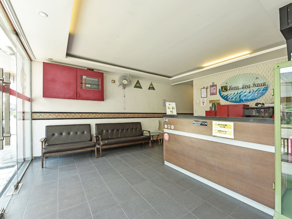 oyo 90727 hotel mini indah