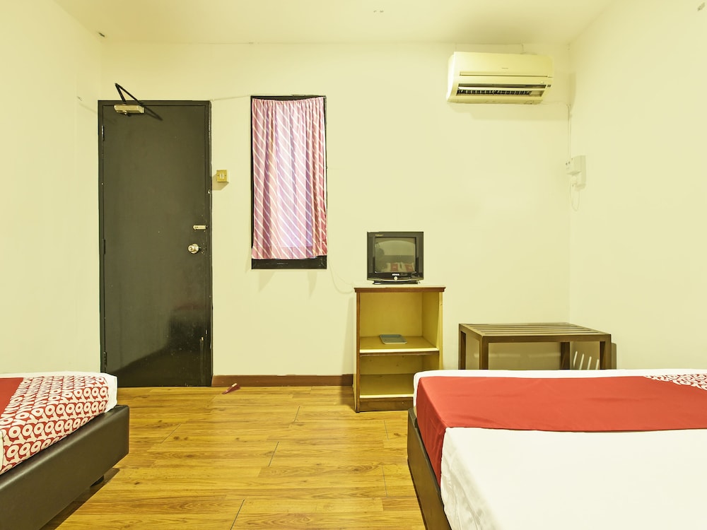 oyo 90727 hotel mini indah