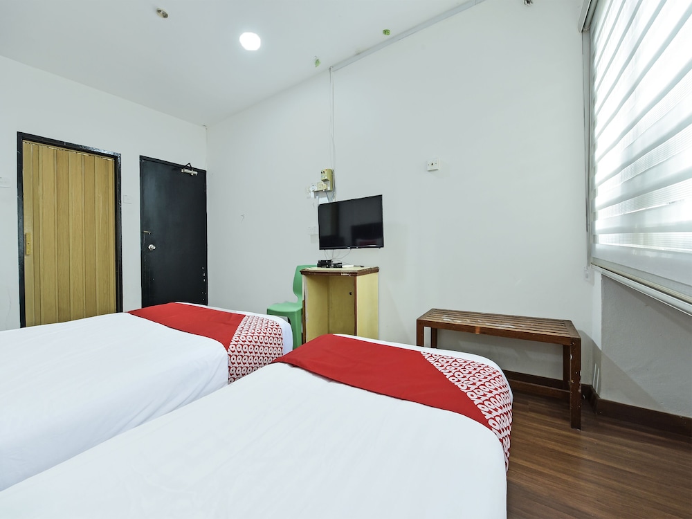oyo 90727 hotel mini indah