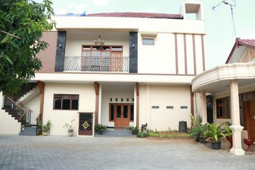 griya kinasih syariah near alun alun pati