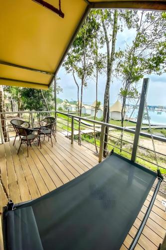 kiki beach island resort