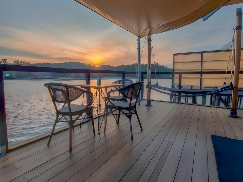 kiki beach island resort