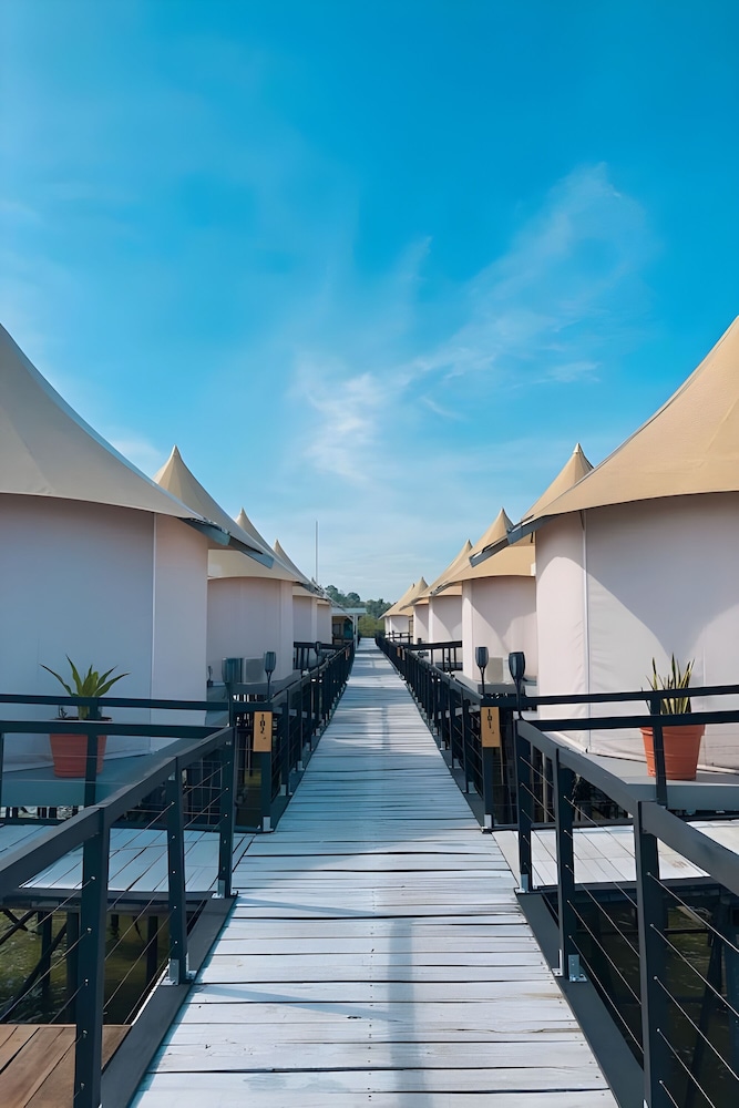 kiki beach island resort