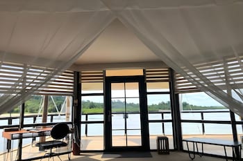 kiki beach island resort