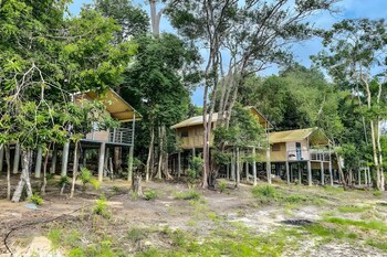 kiki beach island resort