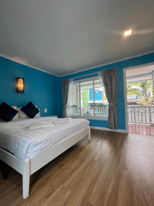 ip plus beach resort