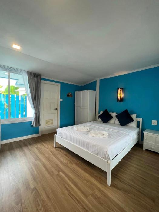 ip plus beach resort