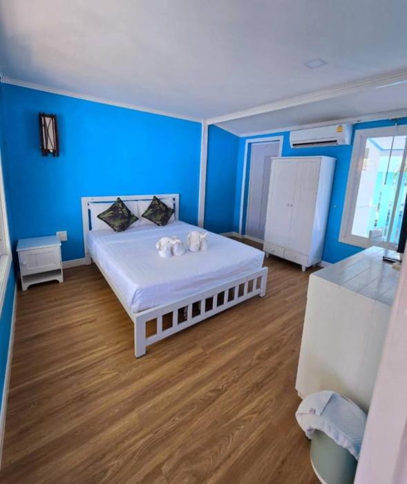 ip plus beach resort