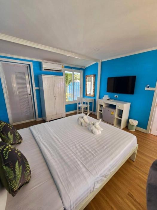 ip plus beach resort