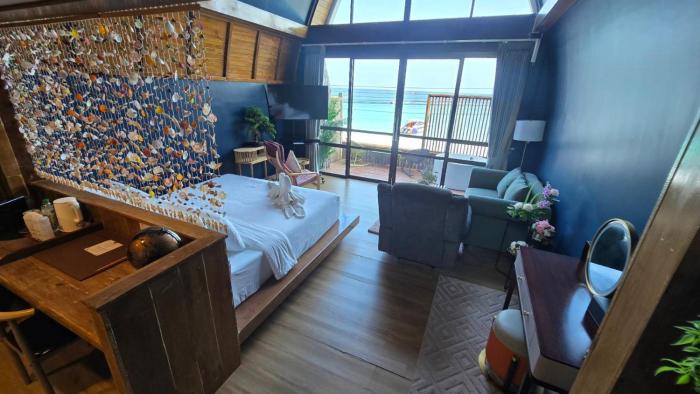 ip plus beach resort