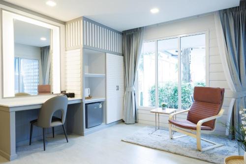 ip plus beach resort