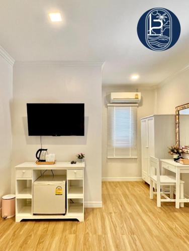 ip plus beach resort