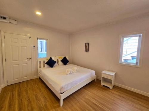 ip plus beach resort