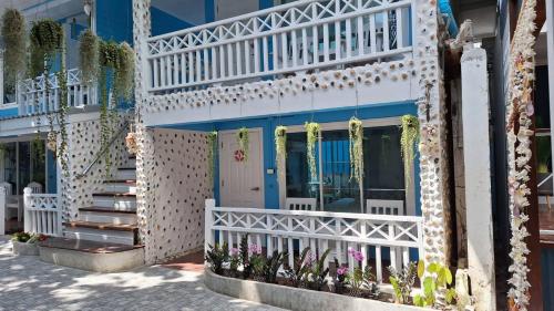 ip plus beach resort