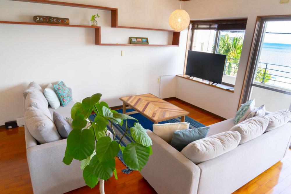 blue point cafe and condo