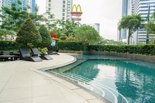 prime bgc location apartments by ph staycation