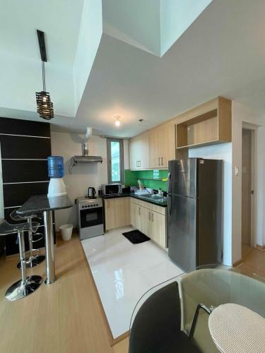 prime bgc location apartments by ph staycation