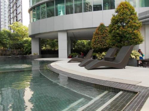 prime bgc location apartments by ph staycation