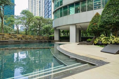 prime bgc location apartments by ph staycation