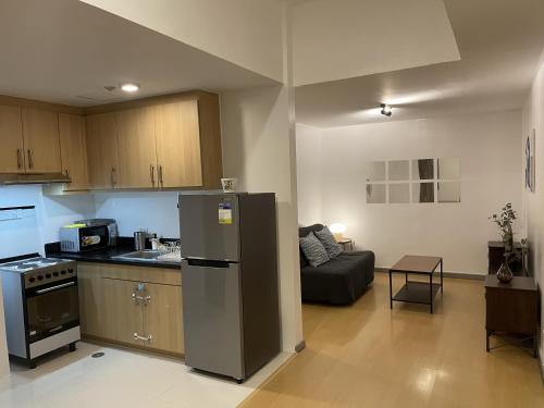 prime bgc location apartments by ph staycation