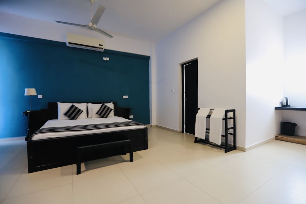 dazzle bay by twenty two