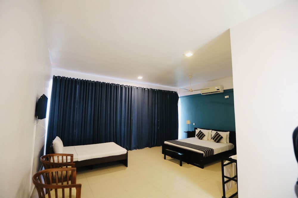 dazzle bay by twenty two