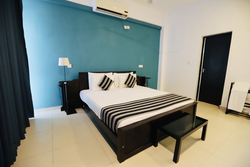 dazzle bay by twenty two