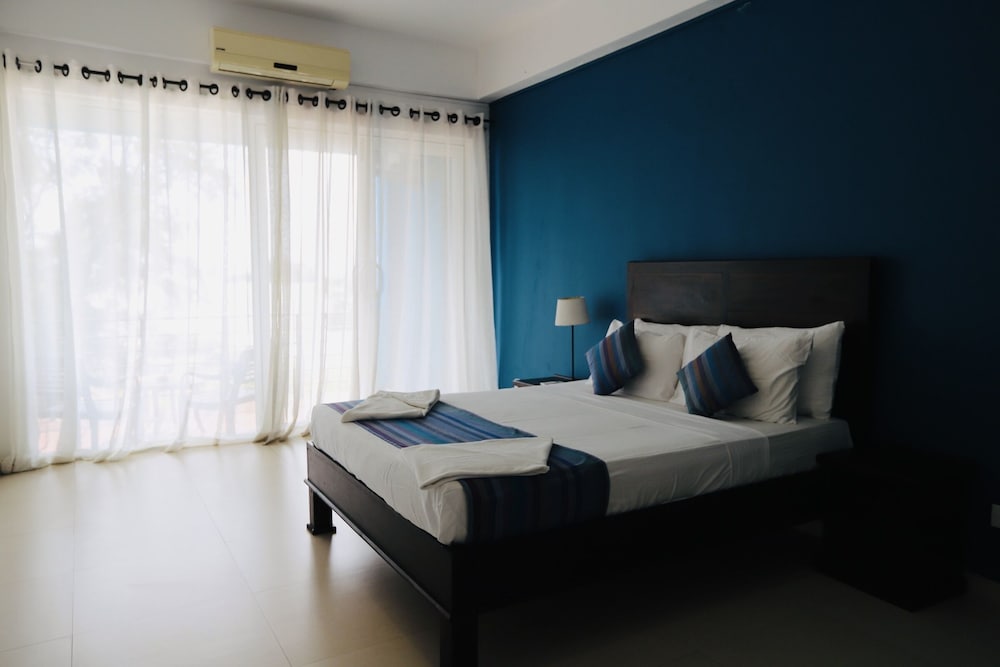 dazzle bay by twenty two