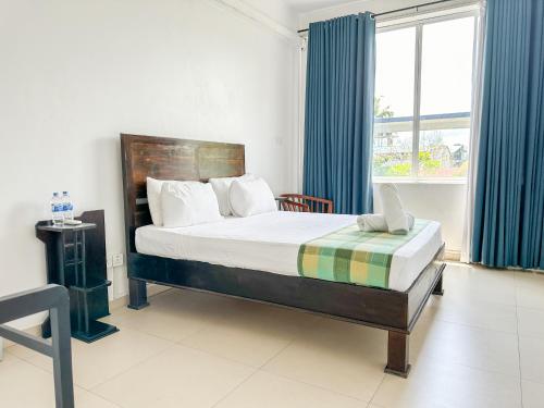 dazzle bay by twenty two