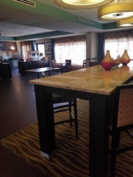 Hampton Inn Henderson,Henderson>>Franklinton,3 star