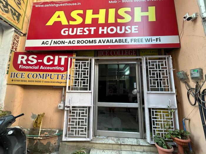 ashish guest house udaipole