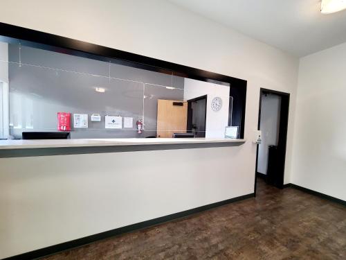 Executive House Suites Hotel & Conference Centre,High Level>>Alberta,3 star