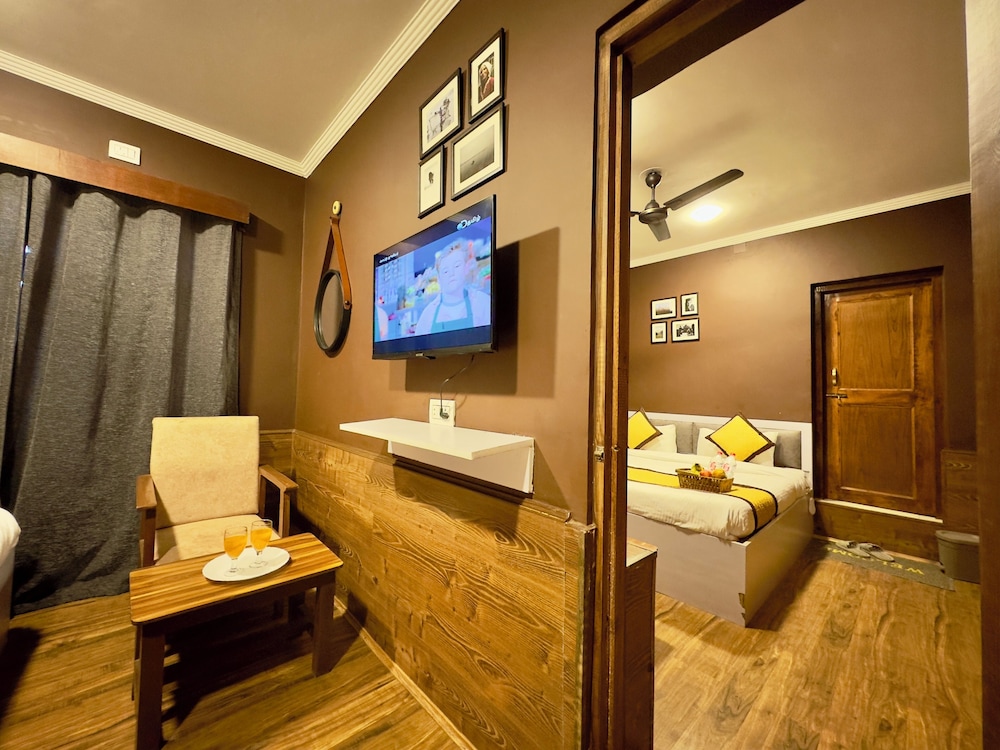 jafson accommodates