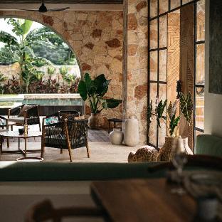 Alamayah Boutique Retreat Hotel & Private Residents,Indonesia>>Tambolaka,5 star