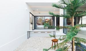 sea season pool villa pattaya