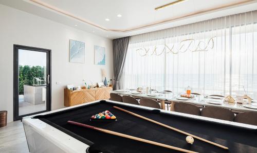 sea season pool villa pattaya