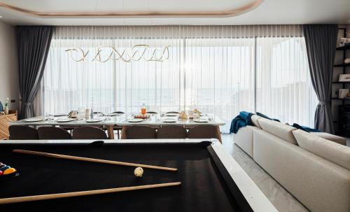 sea season pool villa pattaya