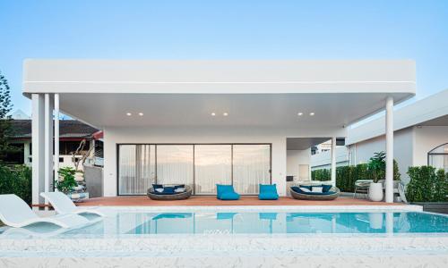 sea season pool villa pattaya