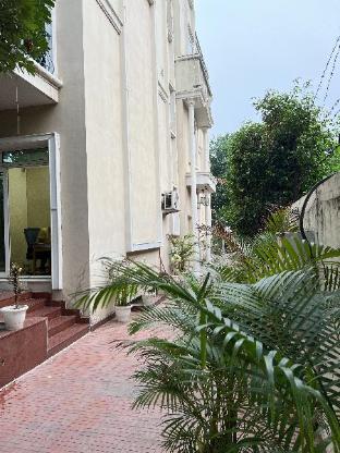 hotel inaya suites rooms with bathtub