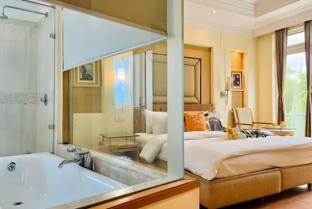 hotel inaya suites rooms with bathtub