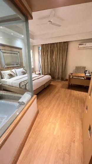 hotel inaya suites rooms with bathtub