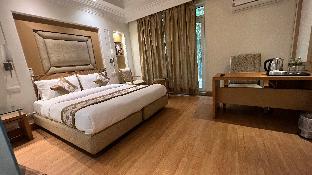 hotel inaya suites rooms with bathtub