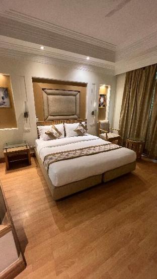 hotel inaya suites rooms with bathtub