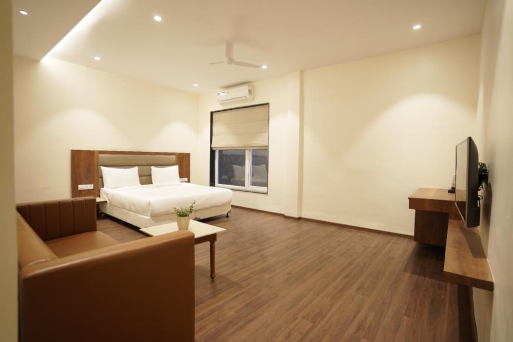 the amber hotel
