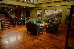 golden goose villas